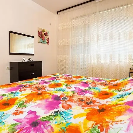 Modern 1br Center Apartman